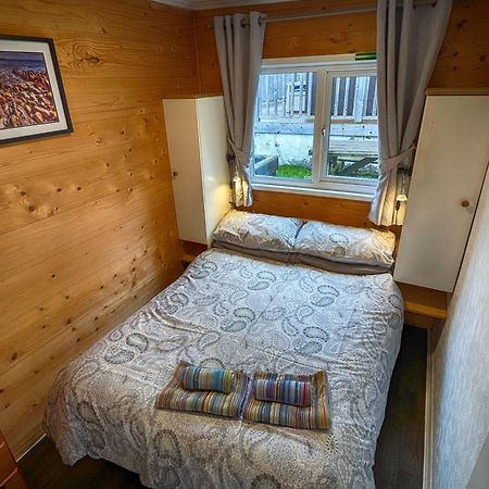 Caswell Beach Chalet 70 Located In Gower Peninsula Swansea Ngoại thất bức ảnh
