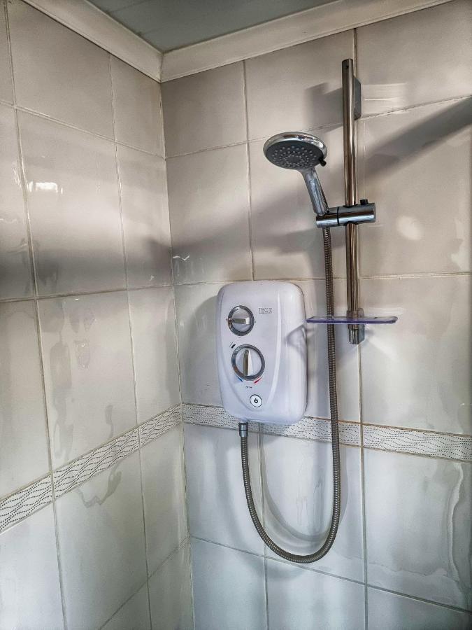 Caswell Beach Chalet 70 Located In Gower Peninsula Swansea Ngoại thất bức ảnh